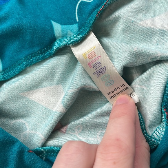 LuLaRoe Paper Airplane Leggings - Picture 3 of 4